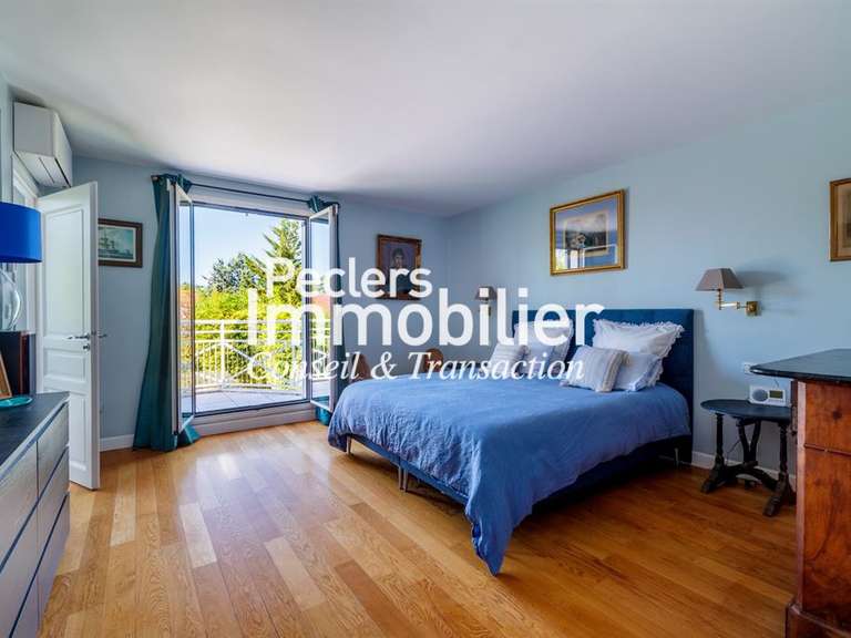 Maison Rueil-Malmaison - 6 chambres - 204m²