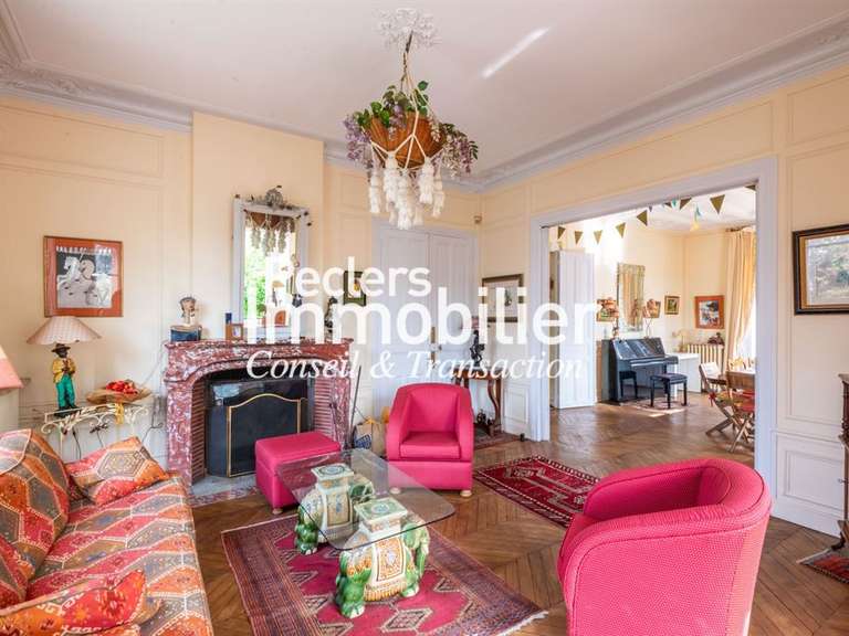 Maison Rueil-Malmaison - 5 chambres - 216m²