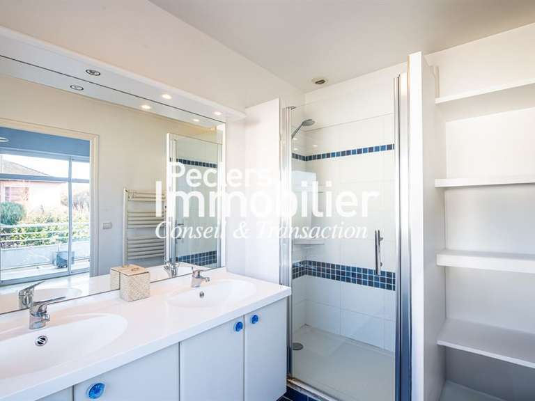 Maison Rueil-Malmaison - 5 chambres - 269m²