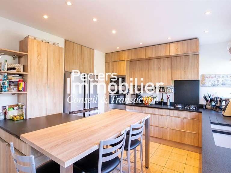 Maison Rueil-Malmaison - 5 chambres - 269m²