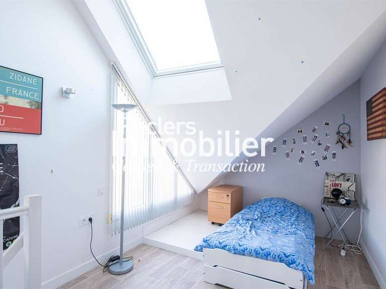 Maison Rueil-Malmaison - 5 chambres - 269m²