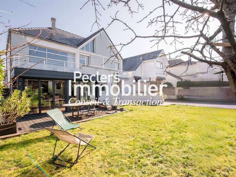 Maison Rueil-Malmaison - 5 chambres - 269m²