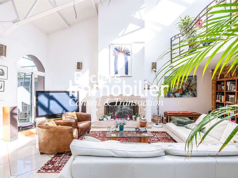 House Rueil-Malmaison - 3 bedrooms - 234m²