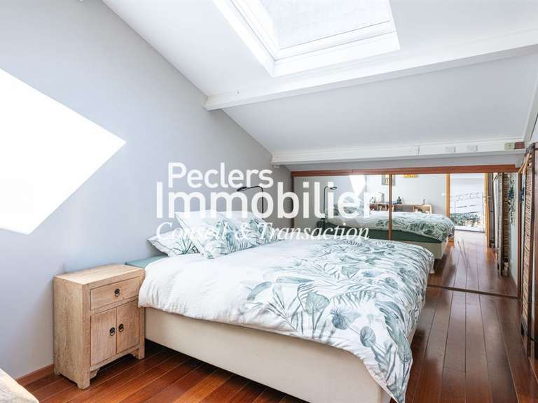 Maison Rueil-Malmaison - 3 chambres - 234m²