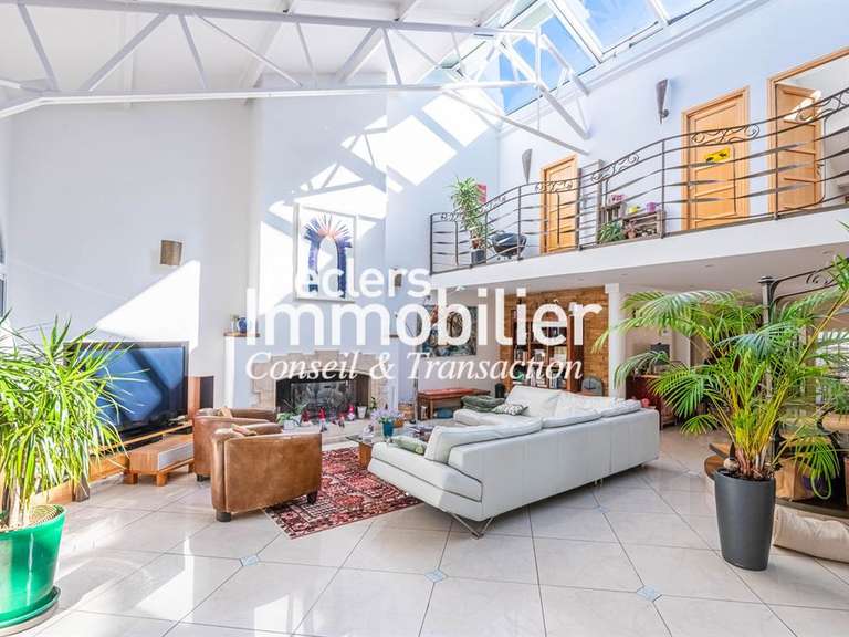 Maison Rueil-Malmaison - 3 chambres - 234m²