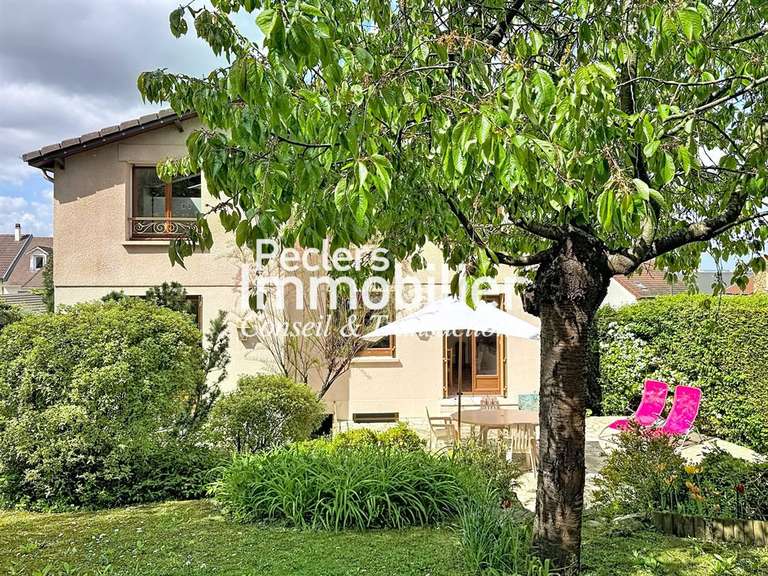 Maison Rueil-Malmaison - 5 chambres - 171m²