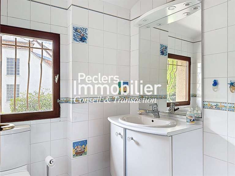 Maison Rueil-Malmaison - 5 chambres - 171m²