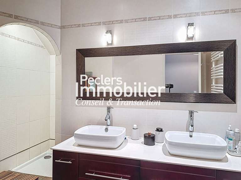 Maison Rueil-Malmaison - 5 chambres - 183m²