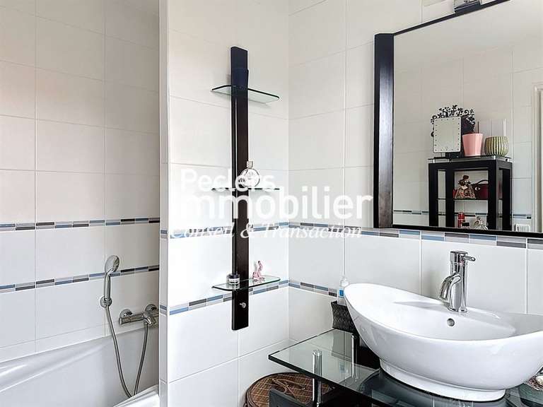 Maison Rueil-Malmaison - 5 chambres - 183m²