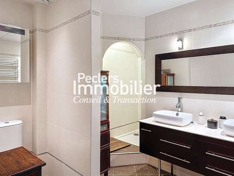 Maison Rueil-Malmaison - 5 chambres - 183m²