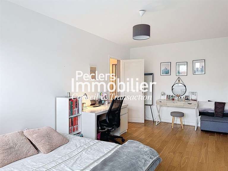Maison Rueil-Malmaison - 5 chambres - 183m²