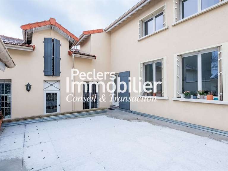 Maison Rueil-Malmaison - 3 chambres - 172m²