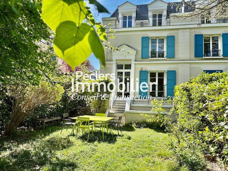Maison Rueil-Malmaison - 5 chambres - 164m²