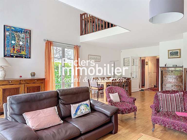 Maison Rueil-Malmaison - 5 chambres - 164m²