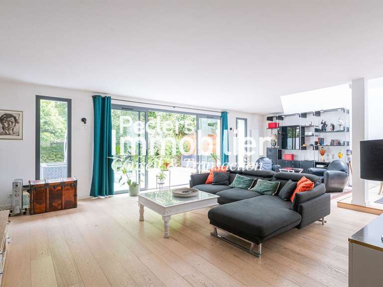 Maison Rueil-Malmaison - 5 chambres - 336m²