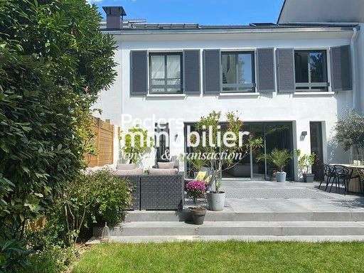 Maison Rueil-Malmaison - 5 chambres - 336m²
