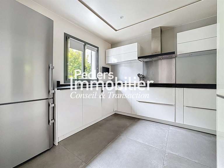 Maison Rueil-Malmaison - 5 chambres - 336m²