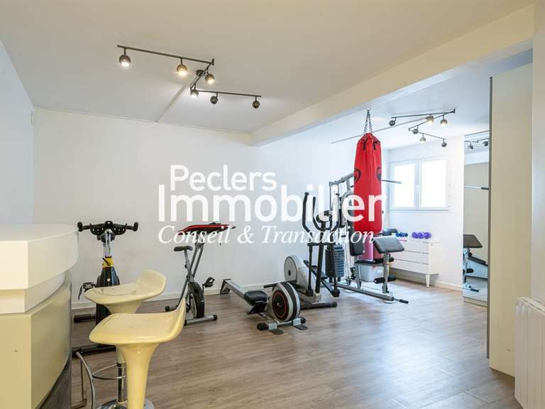 Maison Rueil-Malmaison - 5 chambres - 336m²