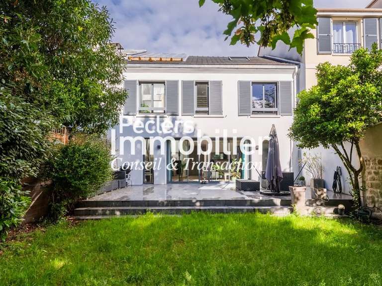 Maison Rueil-Malmaison - 5 chambres - 336m²