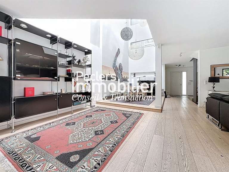 Maison Rueil-Malmaison - 5 chambres - 336m²