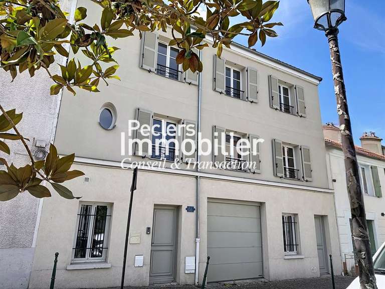 Maison Rueil-Malmaison - 4 chambres - 210m²