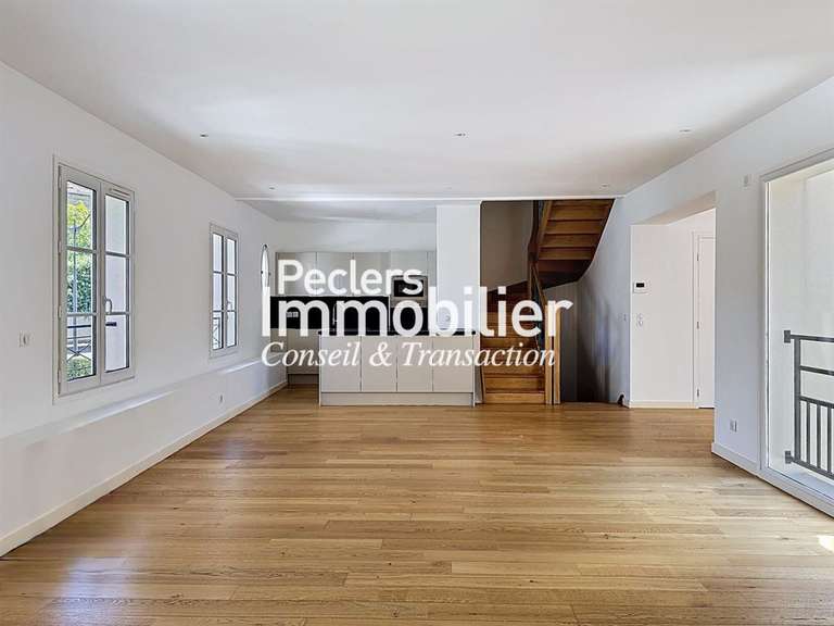 Maison Rueil-Malmaison - 4 chambres - 210m²