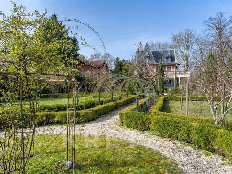 Maison Rueil-Malmaison - 4 chambres - 517m²