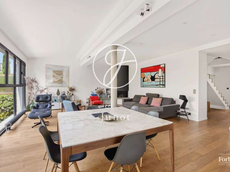 House Rueil-Malmaison - 5 bedrooms - 270m²