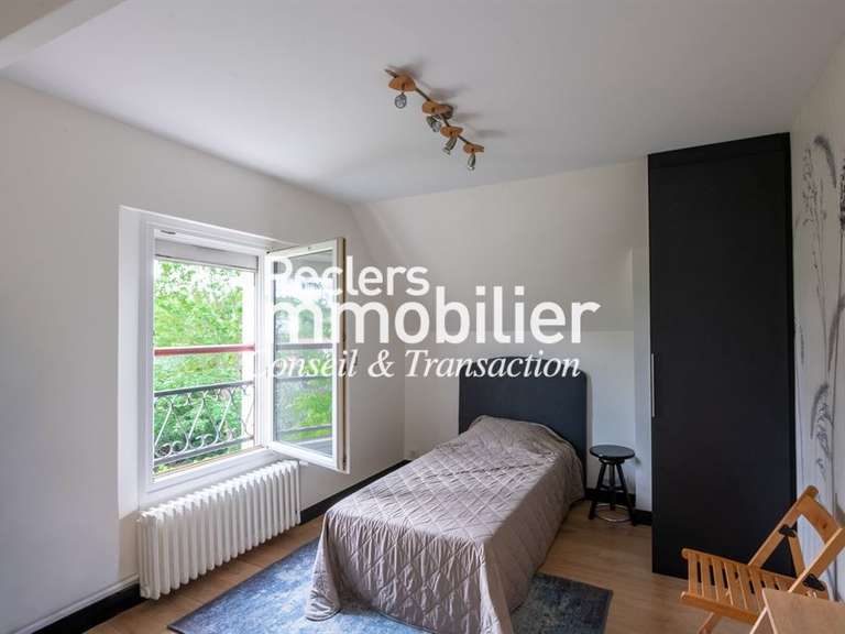 Maison Rueil-Malmaison - 6 chambres - 213m²