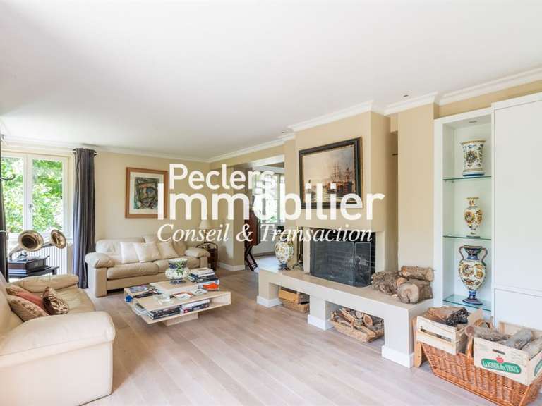Maison Rueil-Malmaison - 6 chambres - 213m²