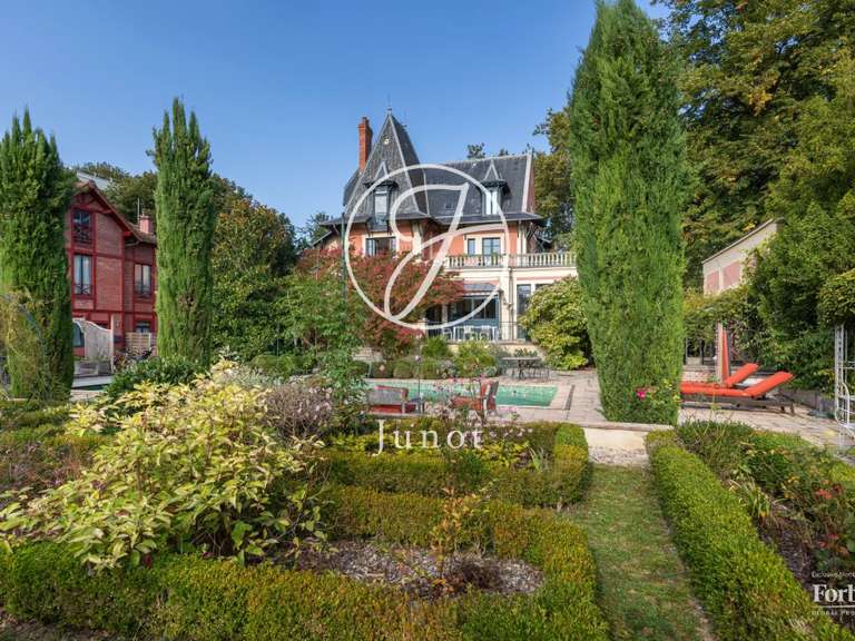 Maison Rueil-Malmaison - 6 chambres - 700m²