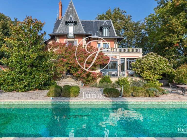 Maison Rueil-Malmaison - 6 chambres - 700m²