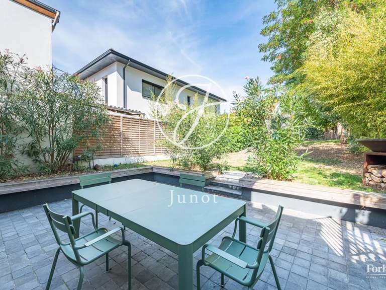 Maison Rueil-Malmaison - 4 chambres - 197m²