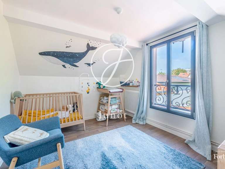 Maison Rueil-Malmaison - 4 chambres - 197m²