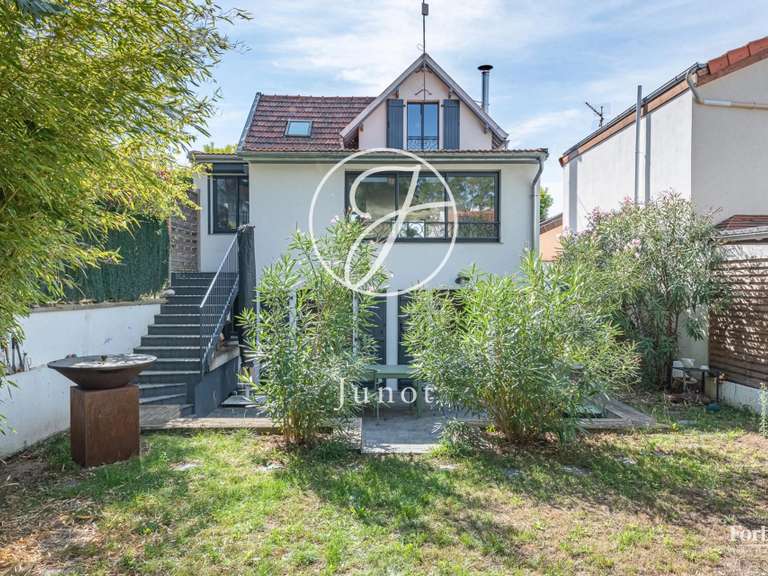 Maison Rueil-Malmaison - 4 chambres - 197m²