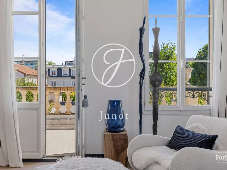 Maison Rueil-Malmaison - 5 chambres - 383m²