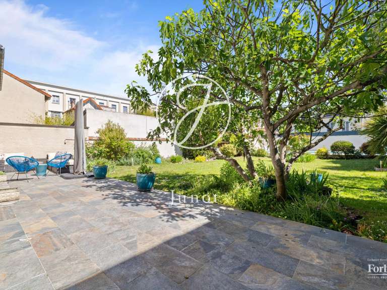 Maison Rueil-Malmaison - 5 chambres - 383m²