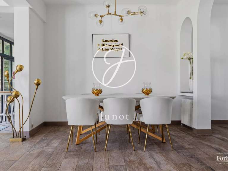 Maison Rueil-Malmaison - 5 chambres - 383m²