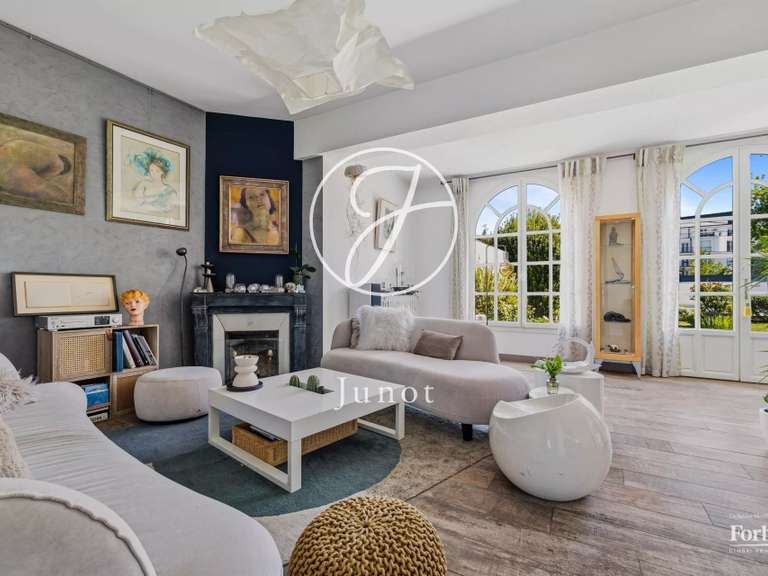 Maison Rueil-Malmaison - 5 chambres - 383m²