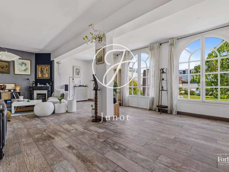 Maison Rueil-Malmaison - 5 chambres - 383m²