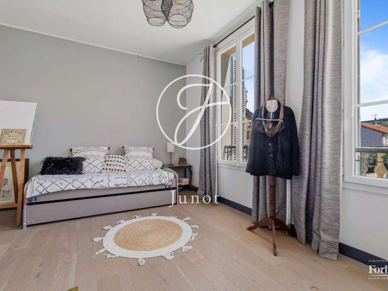 Maison Rueil-Malmaison - 5 chambres - 383m²