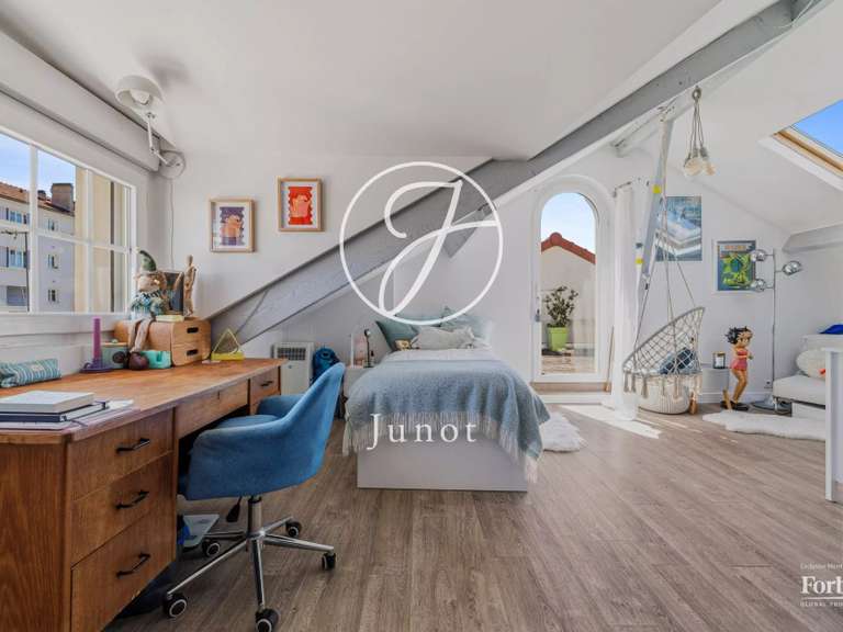 Maison Rueil-Malmaison - 5 chambres - 383m²