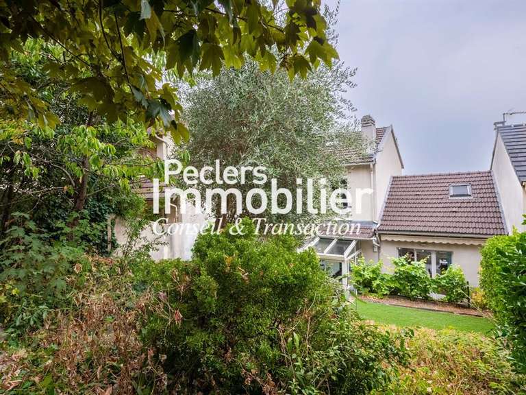 Maison Rueil-Malmaison - 4 chambres - 157m²