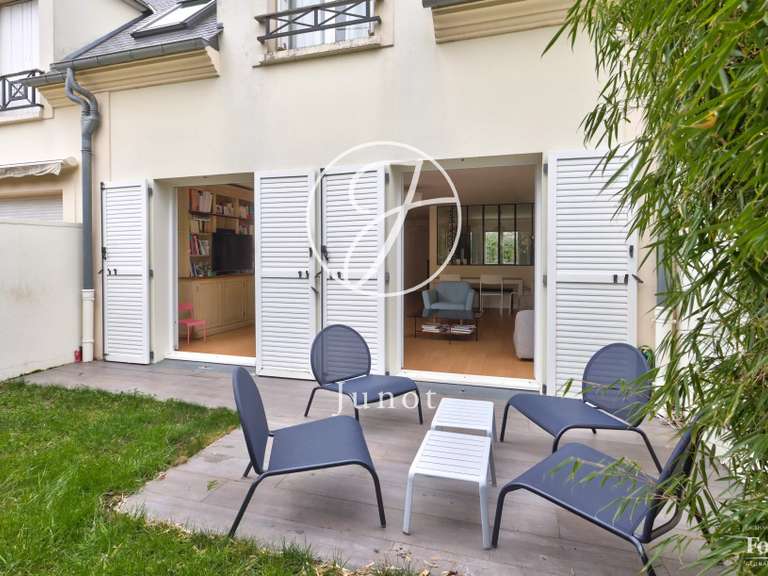 Maison Rueil-Malmaison - 4 chambres - 148m²