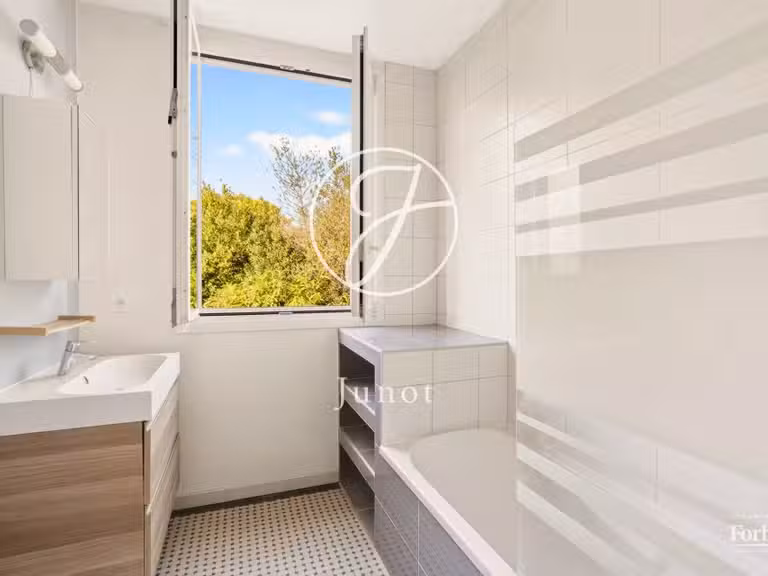 Maison Rueil-Malmaison - 4 chambres - 194m²