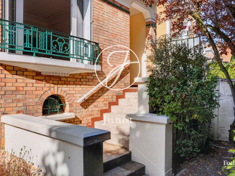 Maison Rueil-Malmaison - 4 chambres - 194m²
