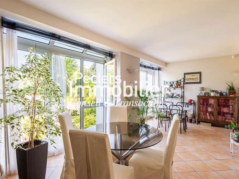 Maison Rueil-Malmaison - 3 chambres - 127m²