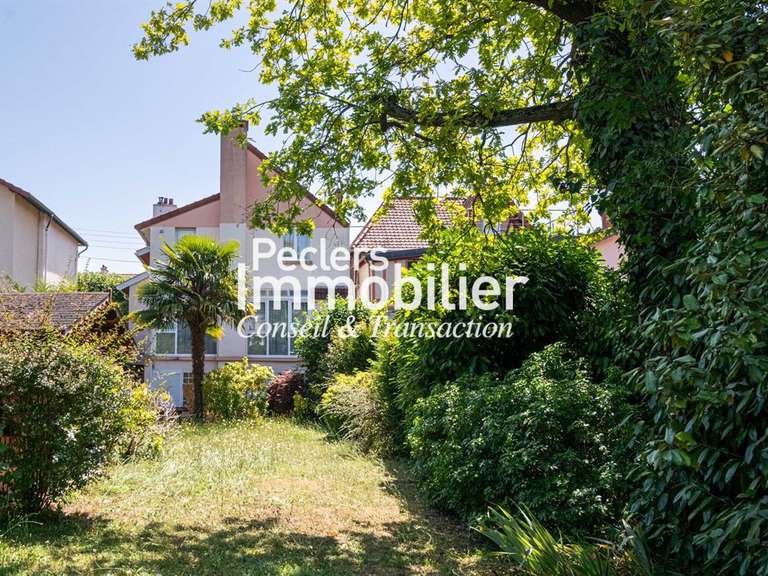 Maison Rueil-Malmaison - 3 chambres - 127m²