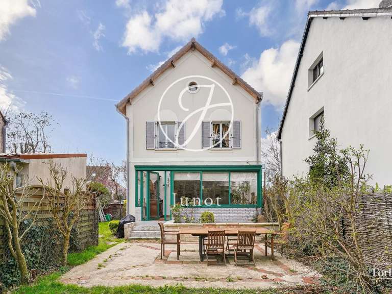 Maison Rueil-Malmaison - 5 chambres - 183m²