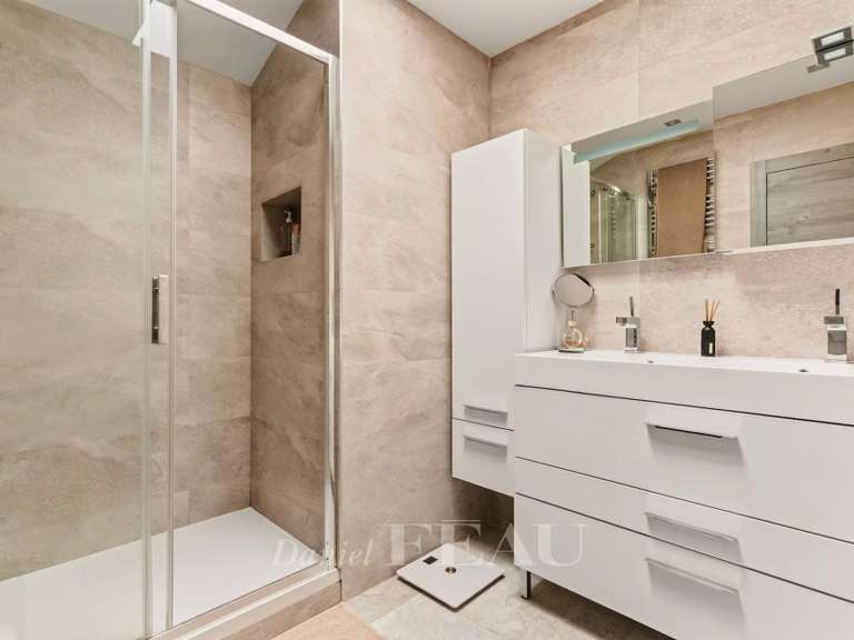 Maison Rueil-Malmaison - 5 chambres - 233m²
